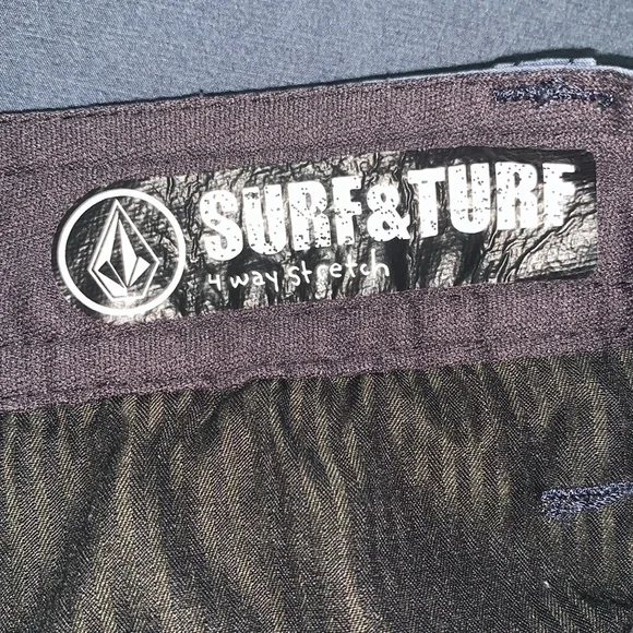 Volcom 32 Blue Gray Flat Front Surf & Turf 4 way stretch shorts - Picture 5 of 10